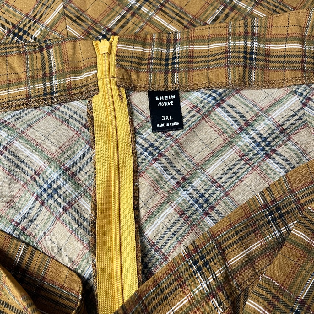 Gold plaid bow skirt - Picture 3 of 4